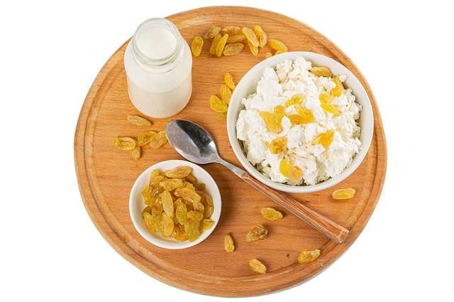 cottage cheese and dry fruits