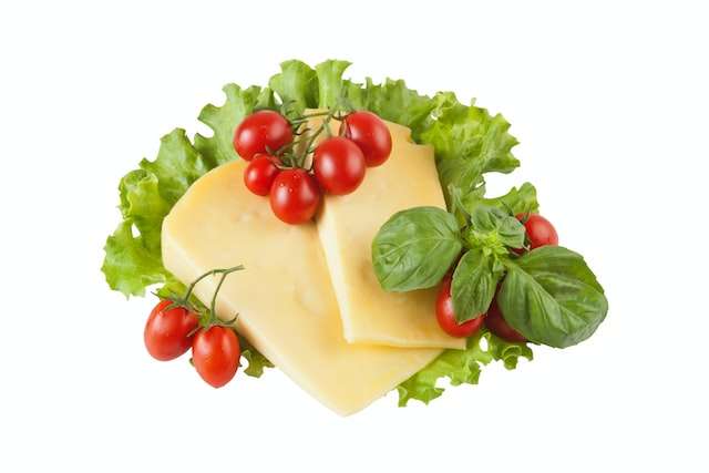 Gouda cheese, basil, tomato and salad