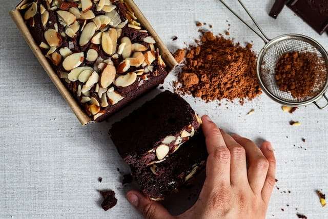 hazelnut and cacao cake
