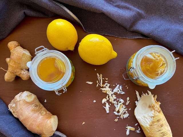 Horseradish, lemons, ginger and honey sauce