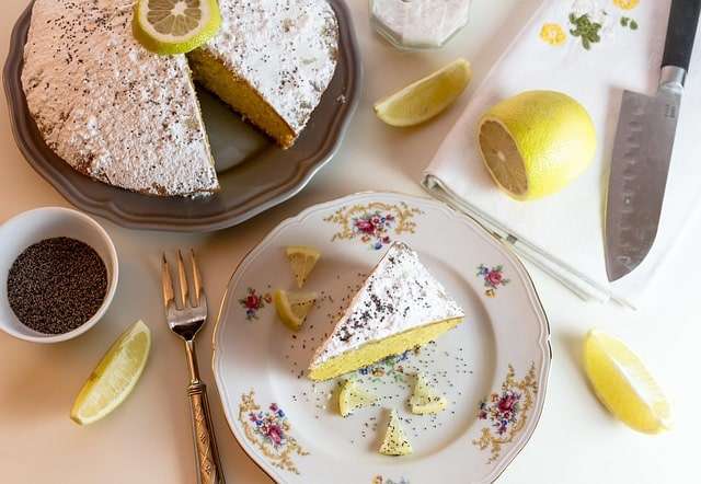 lemon and poppy seeds cake