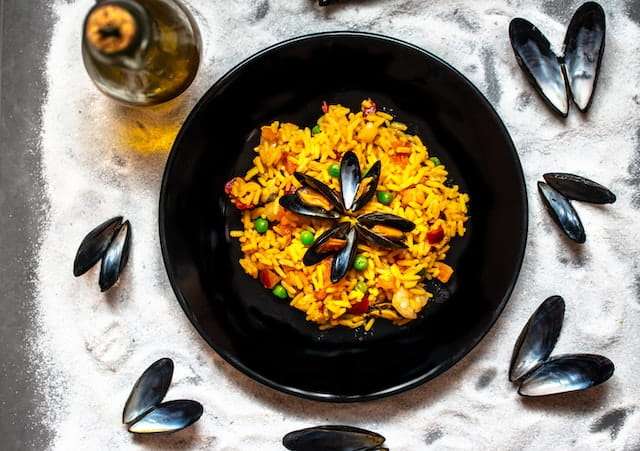 mussels and vegetables rice dish