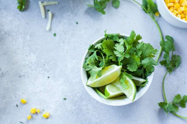 parsley and lime wedges