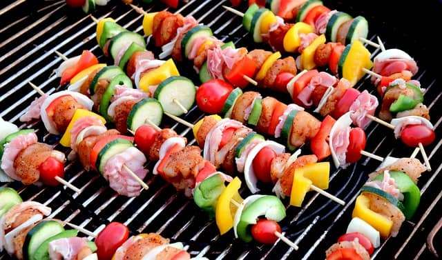 onion, vegetables and meats skewers