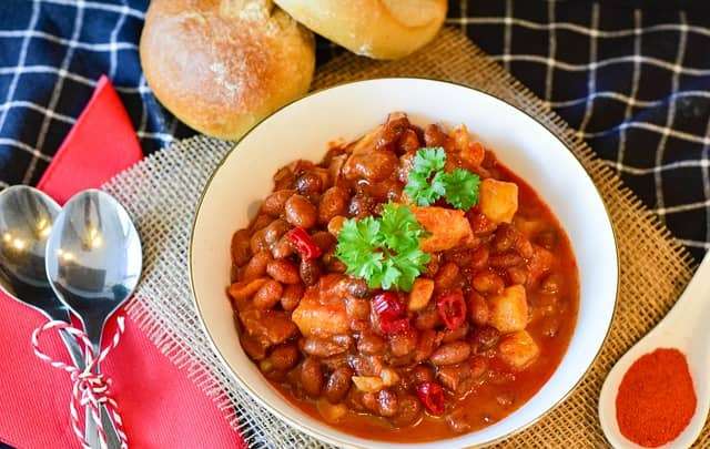Pinto beans and vegetables stew