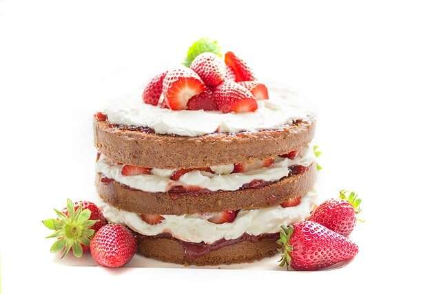 Strawberry's and chocolate sponge cake