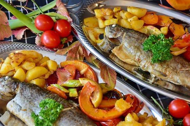 Roast trout with potato and vegetables