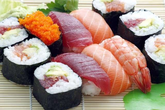 tuna and salmon sushi